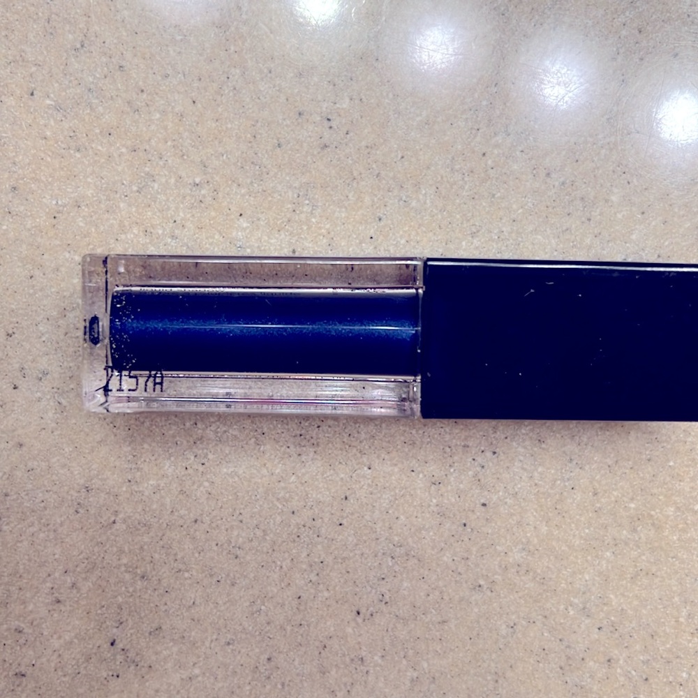 NEW Younique Moodstruck Liquid Shadow Rambunctious (blue) - Picture 2 of 5